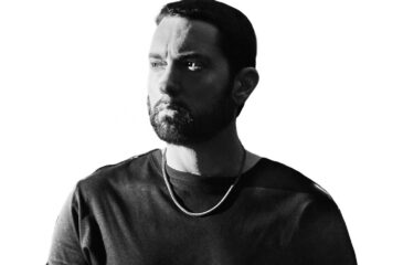 Eminem mustavalkoisessa kuvassa