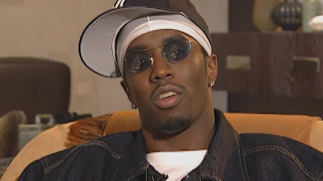 Diddy istuu haastattelutuolissa. Diddy ennusti jo vuonna 1999 joutuvansa putkaan.