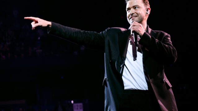 Justin Timberlake esiintymässä. Justin Timberlake Tallinnaan!