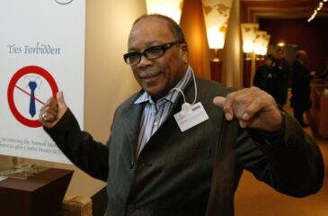 Quincy Jones World Economic Forum -tapahtumassa. Quincy Jones on kuollut.