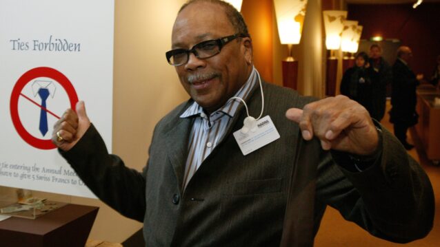 Quincy Jones World Economic Forum -tapahtumassa. Quincy Jones on kuollut.