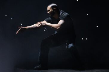 Drake lavalla. Tässä ovat vuoden 2024 myydyimmät rap-artistit.