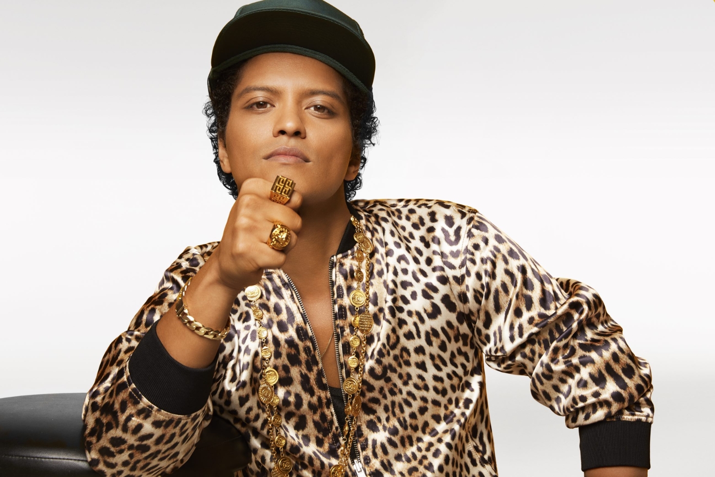 Bruno Mars nojaa käteensä. Spotify-ennätys rikki!